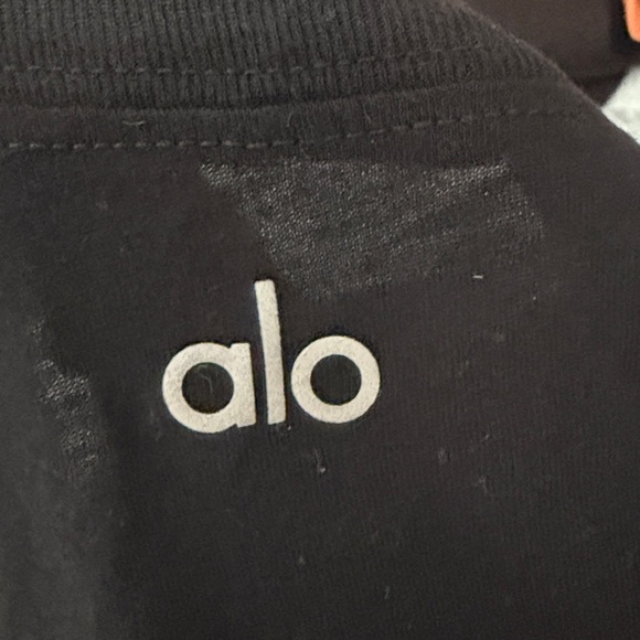 ALO Yoga Tops - ALO Yoga Black Crop Top